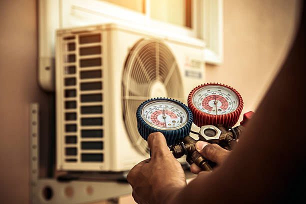 Professional Emergency Hvac technician working in Sadler, TX